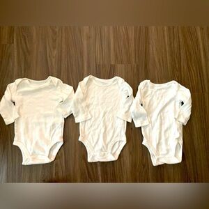 Carter's White Baby Gender Neutral Bodysuits Set of 3 size 3M